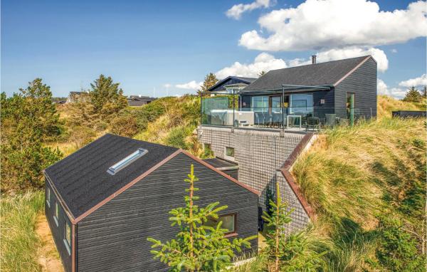 Holiday Home Blokhus With Hot Tub Iv, Rezervați Casă de vacanță Hoteluri în Vestjylland cu parcare, Parcare
