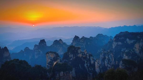Zhangjiajie JIMO Hotel--New Hotel,Exclusive Location,Free Drop off Service to East Gate of forest park,Free Self-Service Laundry & Drying, Attraction Tickets Serivce in advance, Rezervați  Hoteluri în Hunan cu parcare, Parcare