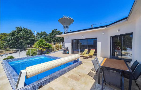 Stunning Home In Portiragnes, Rezervați Casă de vacanță Portiragnes Canal du Midi