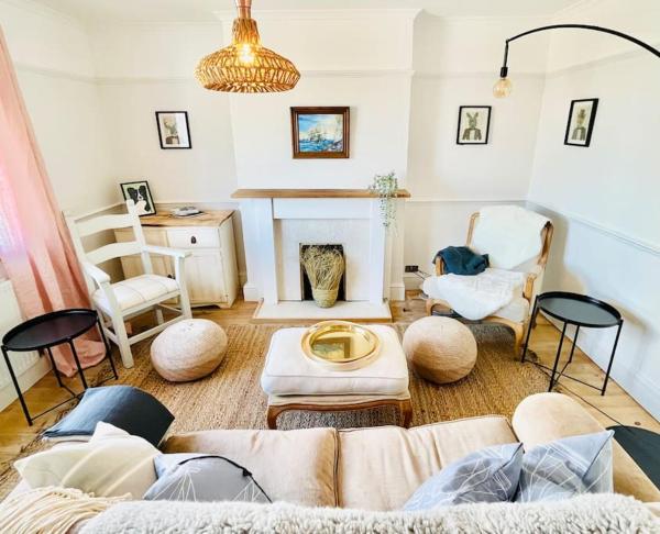 * Fisherman’s Cottage * with river views (dog friendly!), Rezervați Casă de vacanță Appledore Devon