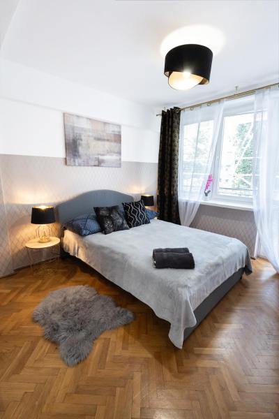 ClickTheFlat Muranów Apart Rooms, Rezervați  Sródmiescie 