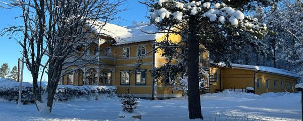 Lokatten Wärdshus, Rezervați  Los Gävleborg