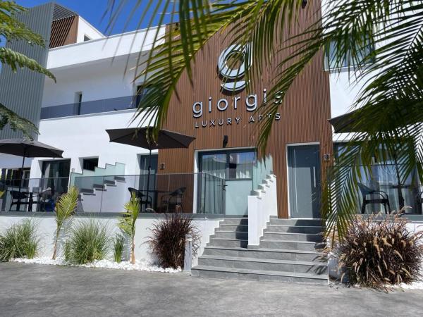 Giorgis Luxury Apartments, Rezervați Apartament Ayia Napa Famagusta