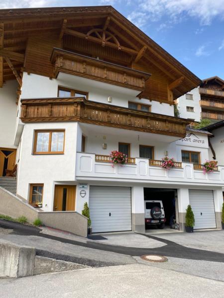 Apart Arera, Rezervați  Hoteluri în Tirol cu parcare, Parcare
