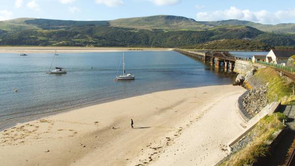 92 Barmouth Bay Holiday Park, Rezervați Sat de vacanță Hoteluri în Gwynedd cu piscină, Piscină