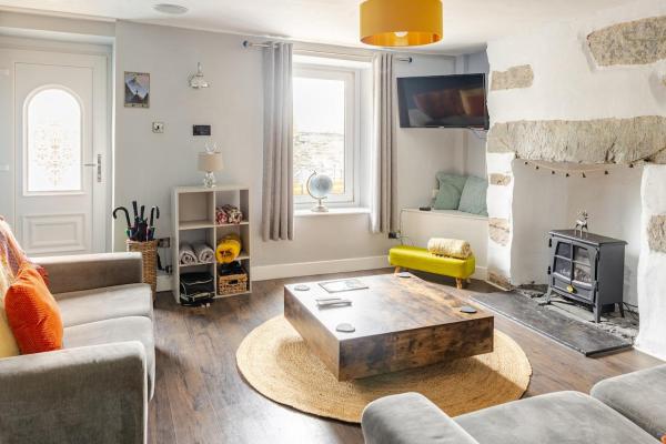 Zipworld Waterfalls Eryri Dogs Welcome 3 Bed sleeps 5, Rezervați Casă de vacanță Hoteluri în Gwynedd cu parcare, Parcare