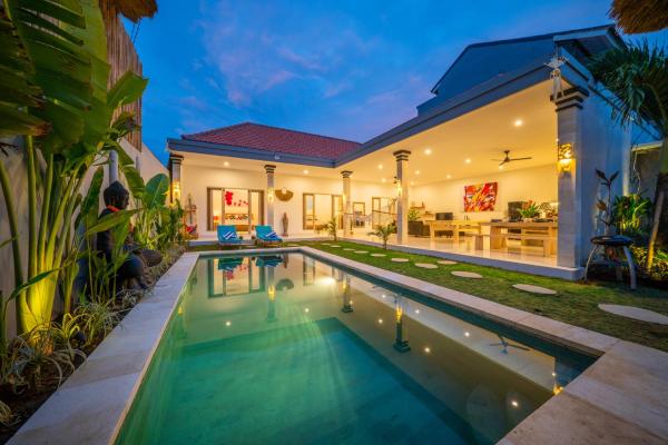 Luxury Villa Summerlin, Rezervați  Hoteluri în Bali cu parcare, Parcare
