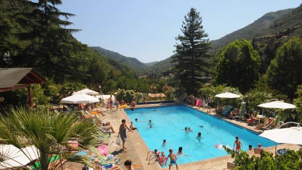 Glamping Italian Riviera, Rezervați Teren de campat Hoteluri în Isolabona cu piscină, Piscină