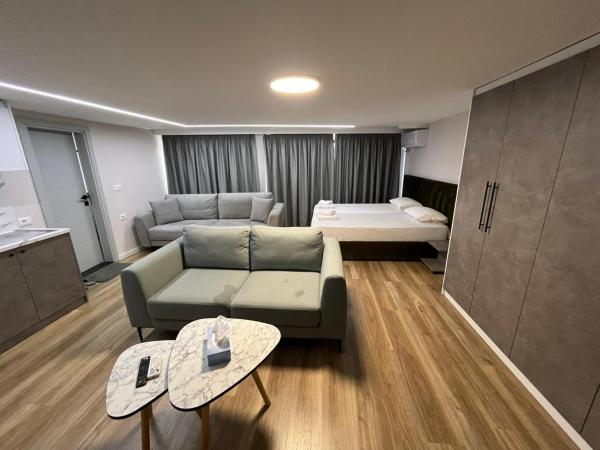 ESTEL Home, Rezervați  Tirana 