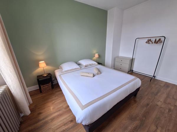 2 Appartements 6 personnes Orléans Centre - Proche gare SNCF, Rezervați  Orléans 