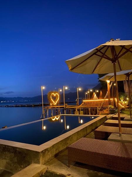 EMaYan Glamping, Rezervați Teren de campat Hoteluri în Bangli cu piscină, Piscină