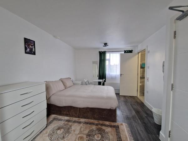 En-suite Mitcham, Rezervați  Streatham Londra Mare