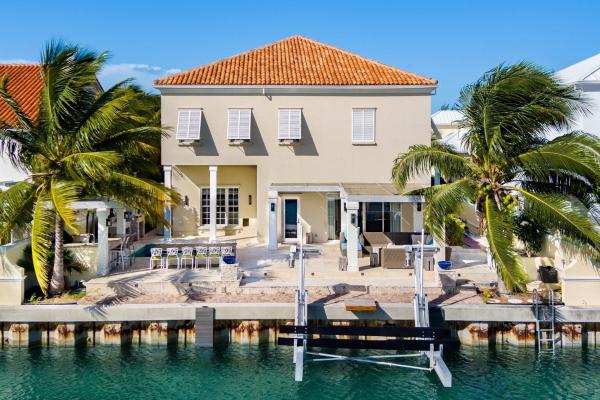 Abundance and Prosperity Villa, Rezervați  Long Bay Hills Providenciales