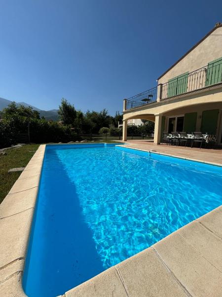 Villa Mimosa - Modern Villa with Private Pool & Mountain View, Rezervați  Fuilla 