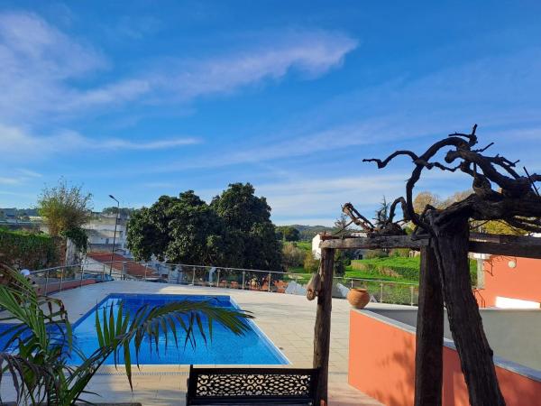 Vista Castelo, Rezervați Hotel Hoteluri în Centro Region cu piscină, Piscină