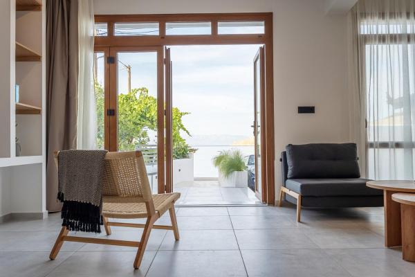 Icon seaside apartments, Rezervați  Chios Chios
