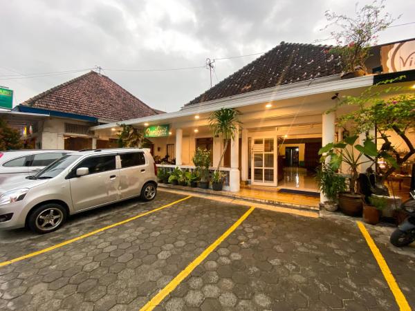 Parikesit Guest House, Rezervați  Timuran Yogyakarta