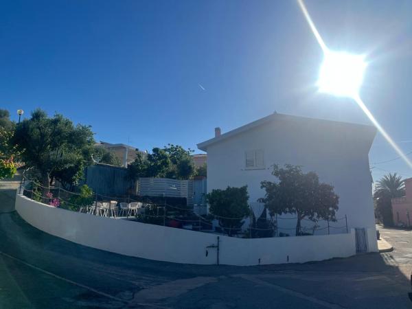B&B San Gavino, Rezervați  San Lorenzo Sardinia
