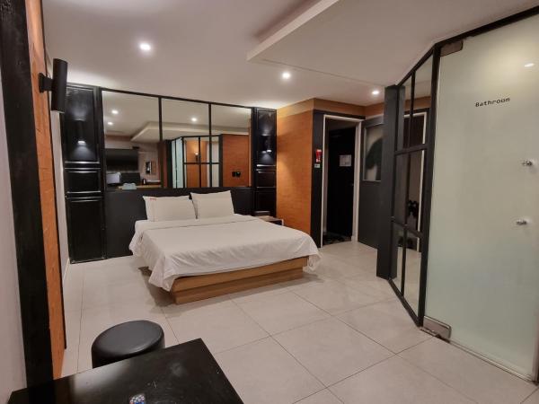 Jamsil Funny Hotel, Rezervați  Songpa-Gu Seul