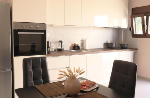 Stv Royal Appartments, Rezervați  Areopoli 