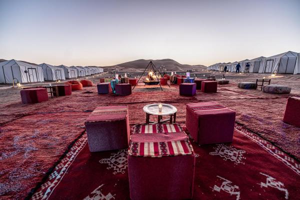 DESERTIUM Royal Luxury Desert Camp, Rezervați  Merzouga. 