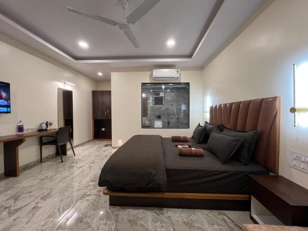 Sabas Tent & Cottages, Rezervați Hotel Mahābaleshwar New Delhi