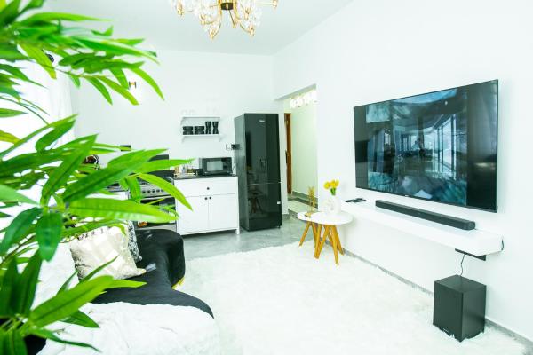 Jo City Homes Double Bedroom, Rezervați  Arusha Tanzania