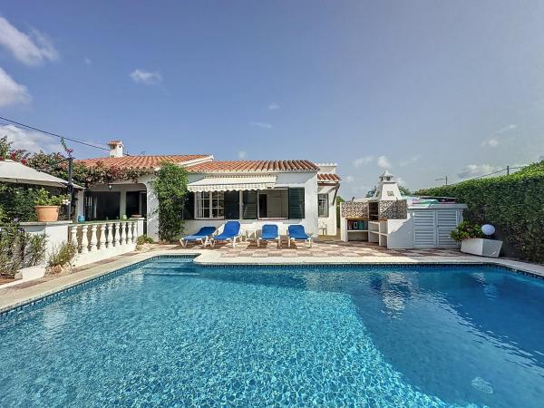 Villa Jones, Rezervați  Hoteluri în Menorca cu piscină, Piscină