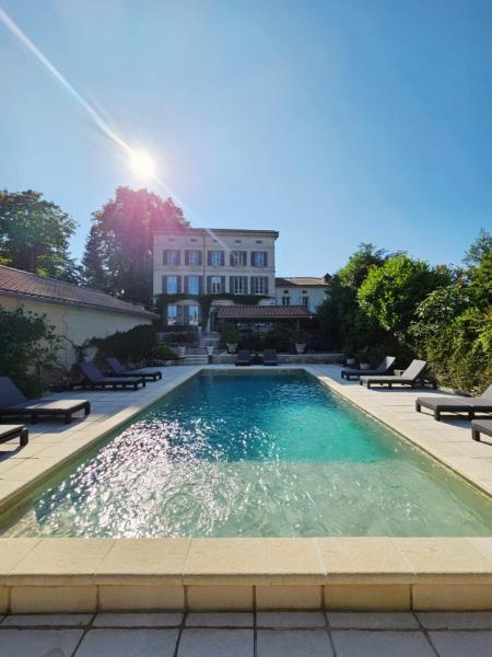 La Maison Chaleureuse, Rezervați  Hoteluri în Festalemps cu piscină, Piscină