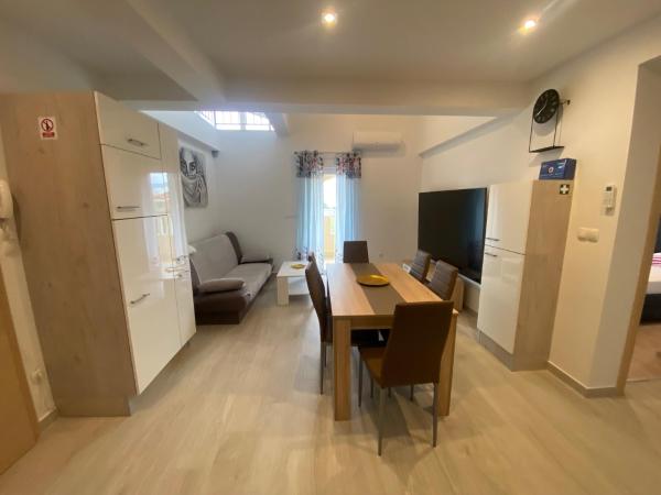 Apartmani Spaija, Rezervați  Kastel Stafilic Kastela