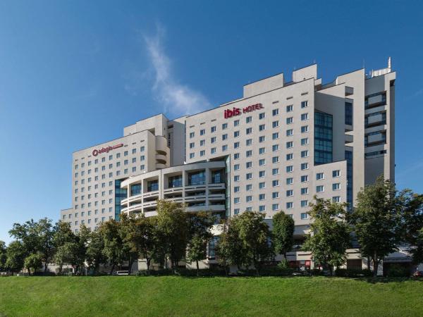 ibis Kyiv Beresteiska, Rezervați  Hoteluri în Kiev cu parcare, Parcare