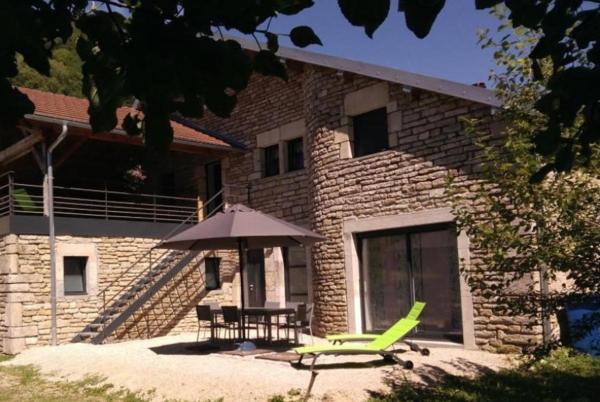 Gite le Nid du Poupet, Rezervați Hotel Ivrey Franche-Comté