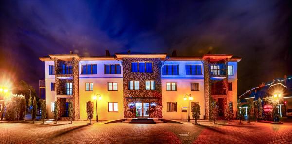 RiverSide Hotel