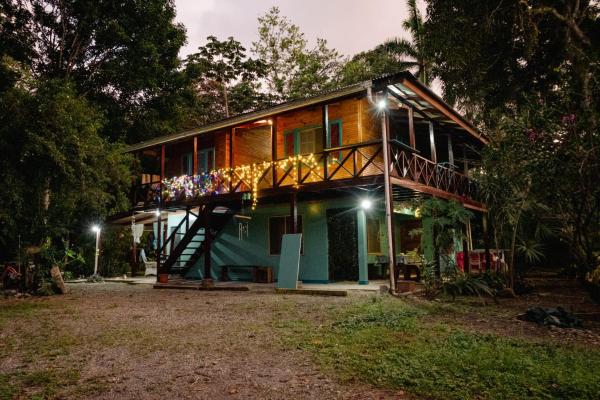 Casa Aldirica, Rezervați  Hoteluri ieftine în Cahuita