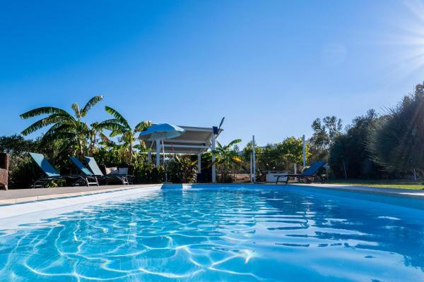 Villa Domo Sardo, Rezervați  Hoteluri în Castiadas cu piscină, Piscină