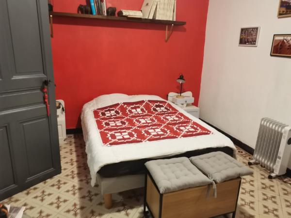 Chez Véronique et Didier, Rezervați Hotel Aimargues Gard
