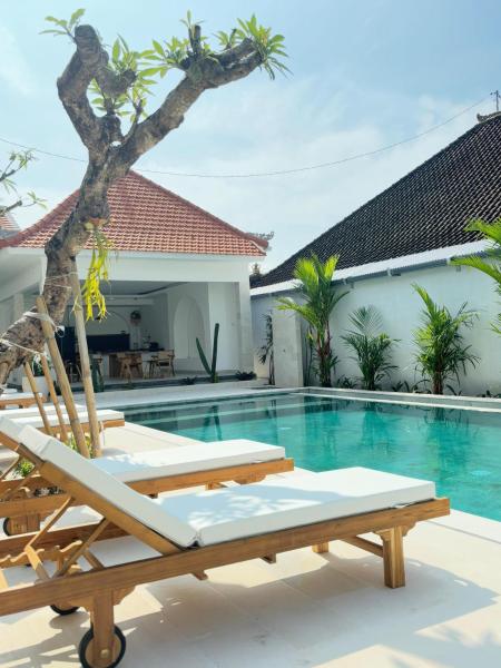 Lily Guest House, Rezervați  Hoteluri în Badung cu piscină, Piscină