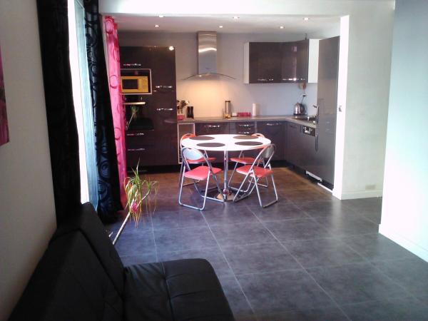 Chambre Privée dans un appartement en colocation A1C2, Rezervați  Seyssinet-Pariset Rhône-Alps