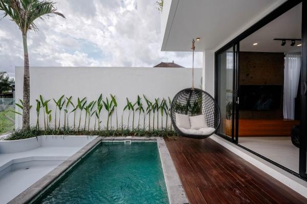 Tiny Villa Umalas - Minimalist 2BR close to Central Canggu, Rezervați  Hoteluri în Badung cu piscină, Piscină