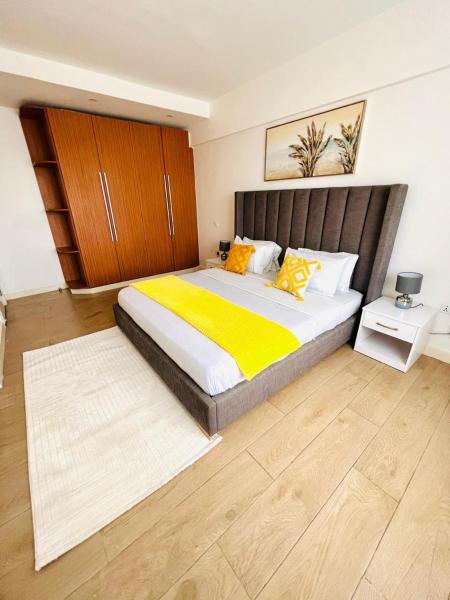 executive furnished apartments with breathtaking amazing city views gym heated swimming pool fully equipped gym children playground and ample parking space and proximity to major shopping malls and gourmet restraunts, Rezervați Apartament Hoteluri în Nairobi cu parcare, Parcare