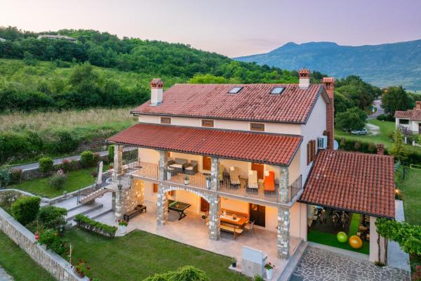 Activity and familiy Villa Milena with heated pool, Rezervați  Kršan Central Istria