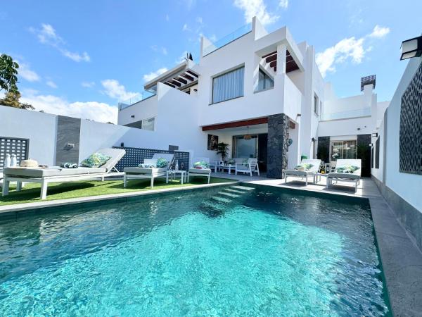 Welcome to Villa Bali a luxurious modern getaway, Rezervați  Los Cristianos 