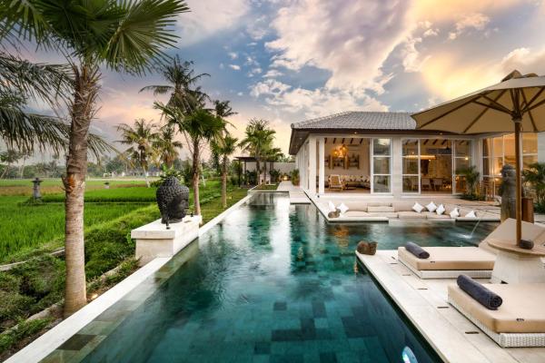 Villa Caroline by BaliSuperHost, Rezervați  Hoteluri în Bali cu parcare, Parcare
