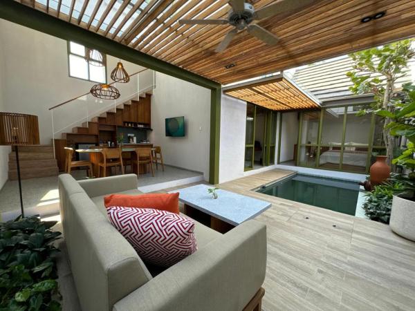 Villa Tiga Negri, Rezervați Vilă Hoteluri în Timuran cu piscină, Piscină