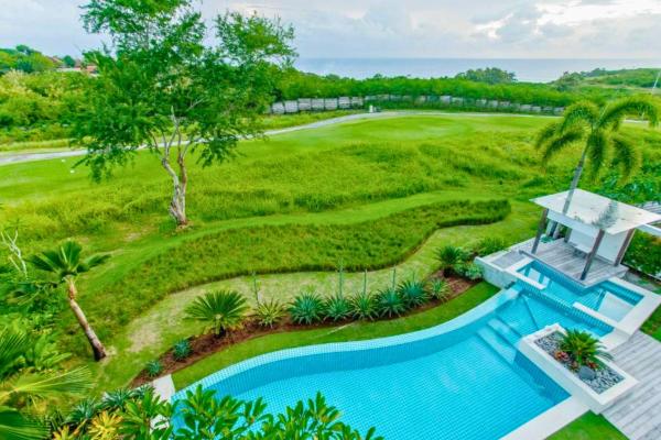 Poornathva 4 BR Private Pool Villa ZN227, Rezervați  Hoteluri în Bali cu parcare, Parcare
