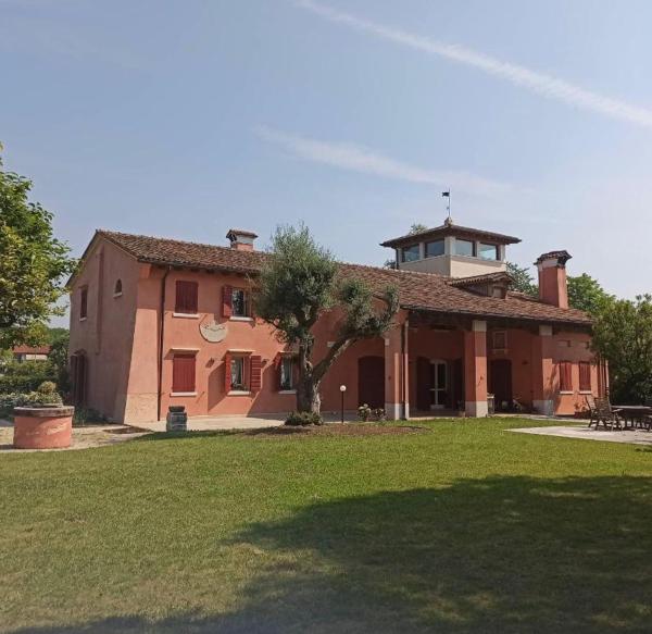 Residence La Castellana, Rezervați  Salvatronda 