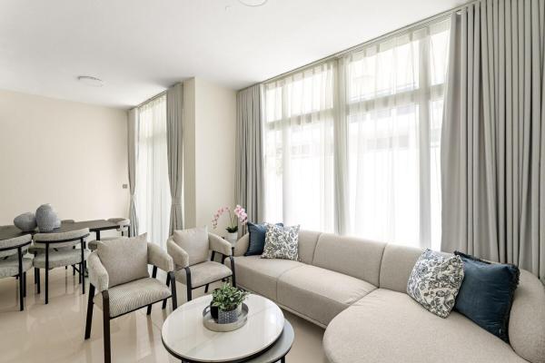 Tranquil 3BR Villa with Malibu Beach Access, Rezervați  Dubai 