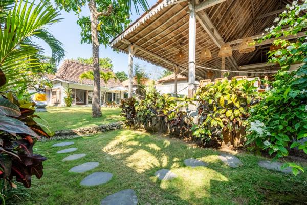 Spacious 3bdrs - Villa Passiflore Bingin, Rezervați  Hoteluri în Bali cu parcare, Parcare