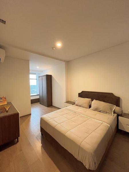 Stephs APT 31 Sudirman Suites Makassar, Rezervați  Hoteluri în Sulawesi cu parcare, Parcare