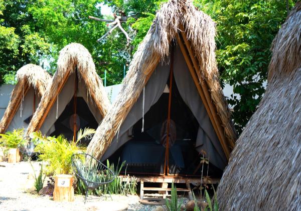 Tribu Tipis & Surf, Rezervați  Puerto Escondido Oaxaca, lângă Carrizalillo Beach